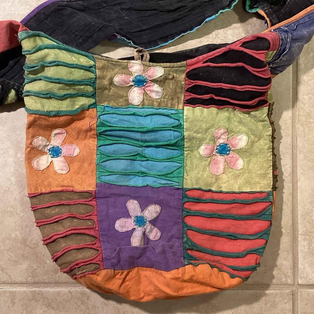 Bohemian Colorful Daisy Crossbody Bag - Picture 7 of 7
